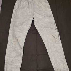 Boys Nike sweatpants Size L